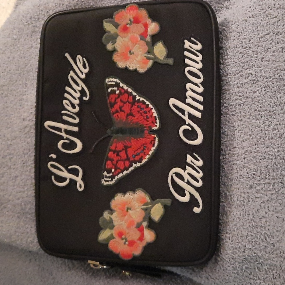 Gucci techo canvas clutch/portfolio